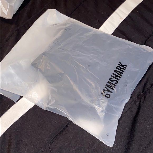 NWT Gymshark black ultra seamless crop top - Picture 11 of 12